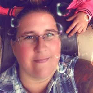 Meet your Posher, Karine